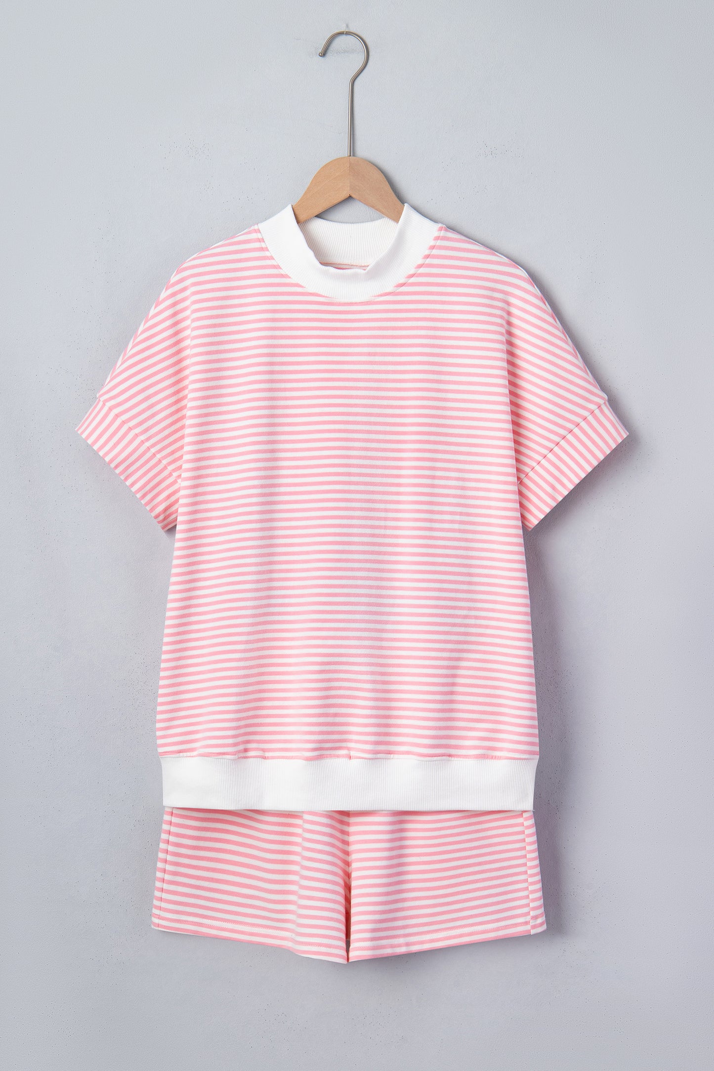 Stripe Cuffed Sleeve Contrast Mock Neck Tee Casual 2pcs Short Set